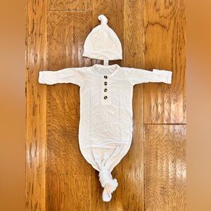 Lou Lou & Company Newborn Knotted Gown & Hat
